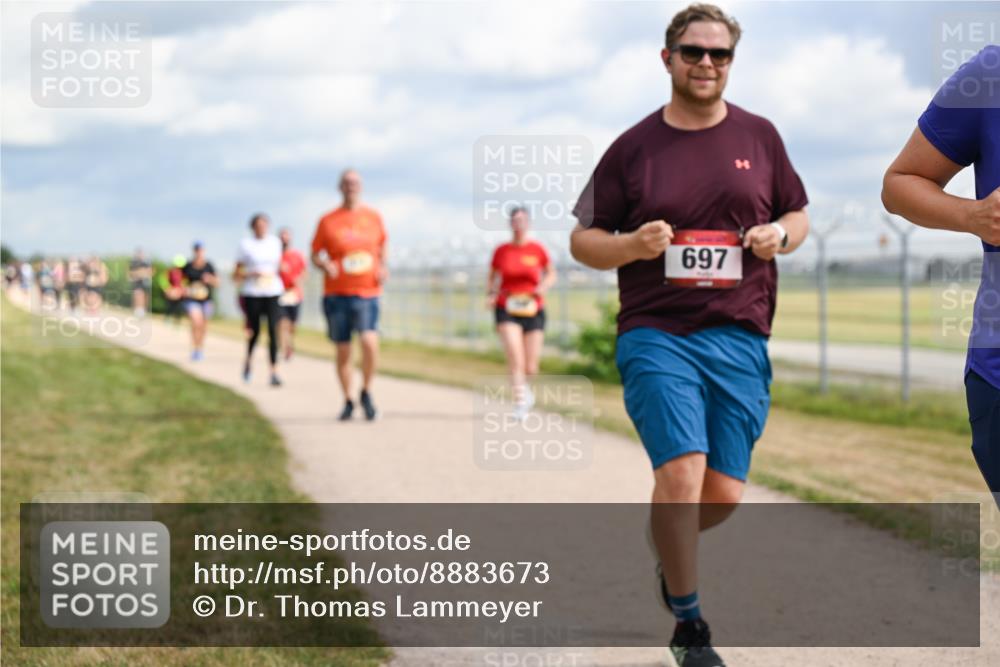 14.09.2025 - Airport Race Dr. Thomas Lammeyer http://msf.ph/oto/8883673 14.09.2025 12:37:51 Laufen 697 meine-sportfotos.de