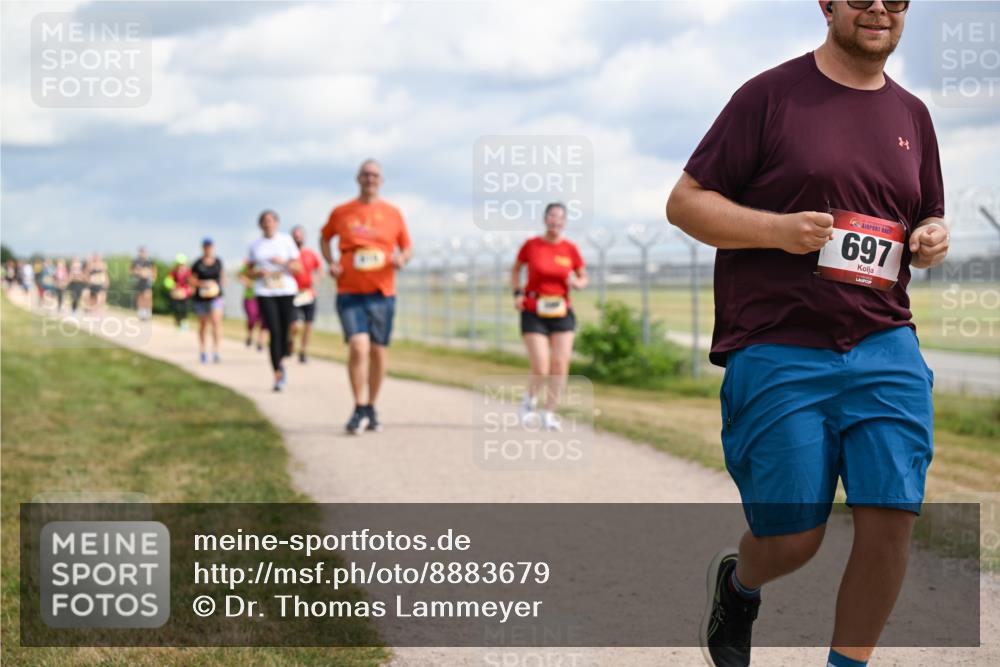 14.09.2025 - Airport Race Dr. Thomas Lammeyer http://msf.ph/oto/8883679 14.09.2025 12:37:52 Laufen 697 meine-sportfotos.de