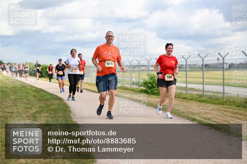 14.09.2025 - Airport Race Dr. Thomas Lammeyer http://msf.ph/oto/8883685 14.09.2025 12:37:53 Laufen 2184, 619, 566 meine-sportfotos.de