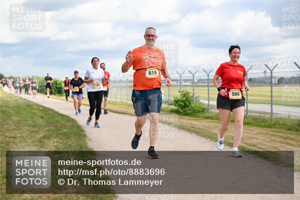 14.09.2025 - Airport Race Dr. Thomas Lammeyer http://msf.ph/oto/8883696 14.09.2025 12:37:54 Laufen 2184, 619, 566 meine-sportfotos.de