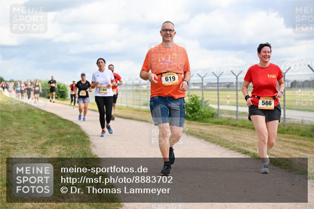 14.09.2025 - Airport Race Dr. Thomas Lammeyer http://msf.ph/oto/8883702 14.09.2025 12:37:54 Laufen 2184, 619, 566 meine-sportfotos.de