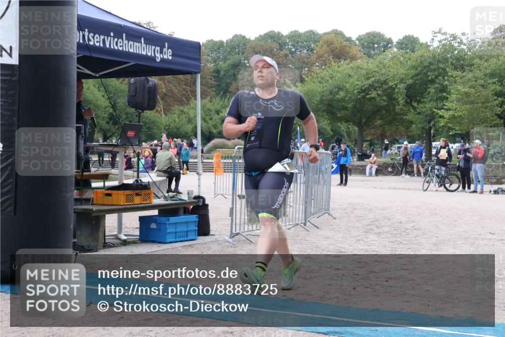 14.09.2025 - Stadtparktriathlon Strokosch-Dieckow http://msf.ph/oto/8883725 14.09.2025 10:16:55 Ziel 421, 453, 471 meine-sportfotos.de