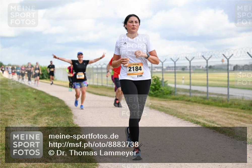 14.09.2025 - Airport Race Dr. Thomas Lammeyer http://msf.ph/oto/8883738 14.09.2025 12:37:57 Laufen 2184, 2184 meine-sportfotos.de