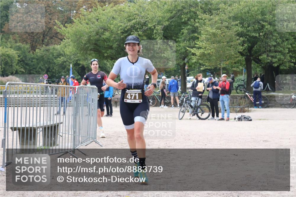 14.09.2025 - Stadtparktriathlon Strokosch-Dieckow http://msf.ph/oto/8883739 14.09.2025 10:16:57 Ziel 421, 453, 471 meine-sportfotos.de