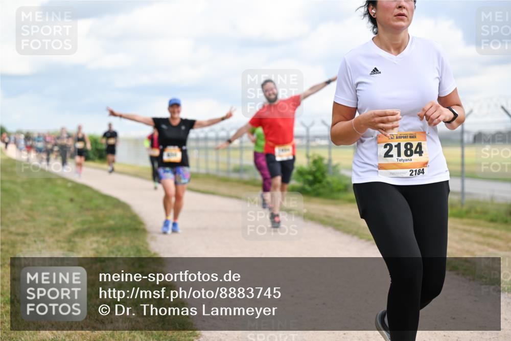14.09.2025 - Airport Race Dr. Thomas Lammeyer http://msf.ph/oto/8883745 14.09.2025 12:37:58 Laufen 2184, 2184 meine-sportfotos.de