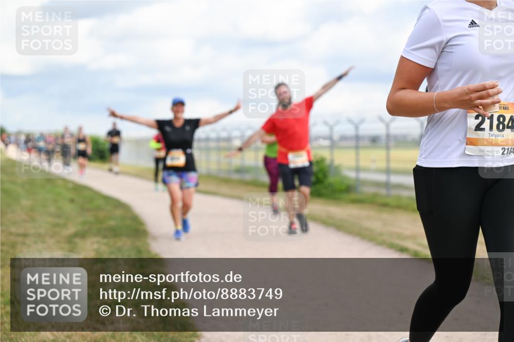14.09.2025 - Airport Race Dr. Thomas Lammeyer http://msf.ph/oto/8883749 14.09.2025 12:37:58 Laufen 2184, 2184 meine-sportfotos.de