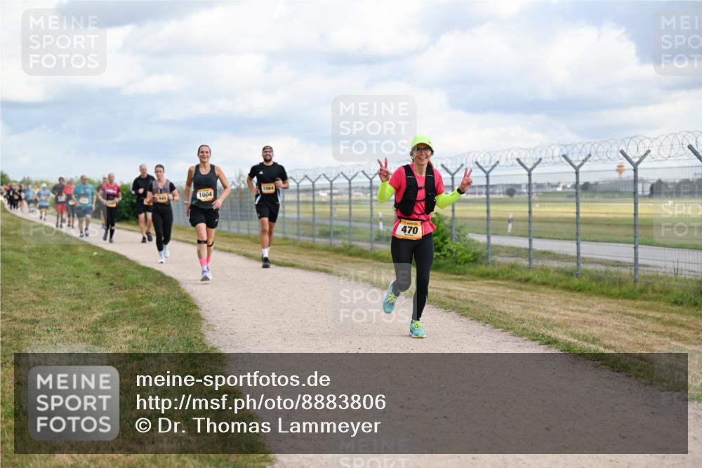 14.09.2025 - Airport Race Dr. Thomas Lammeyer http://msf.ph/oto/8883806 14.09.2025 12:38:04 Laufen 1004, 1064, 470 meine-sportfotos.de