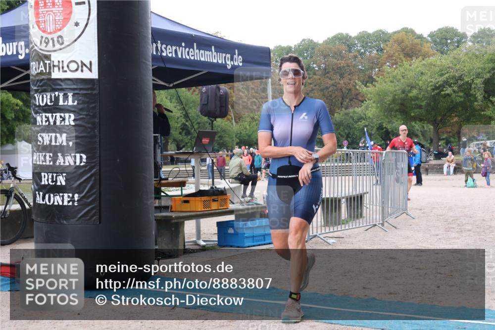 14.09.2025 - Stadtparktriathlon Strokosch-Dieckow http://msf.ph/oto/8883807 14.09.2025 10:18:29 Ziel 395, 464, 482 meine-sportfotos.de