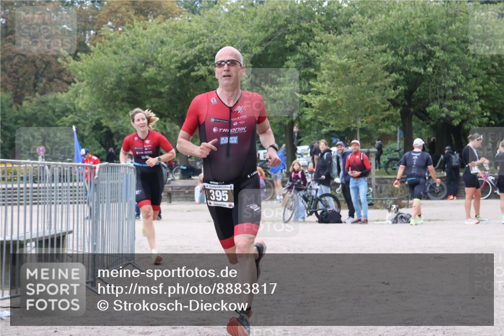 14.09.2025 - Stadtparktriathlon Strokosch-Dieckow http://msf.ph/oto/8883817 14.09.2025 10:18:31 Ziel 395, 464, 482 meine-sportfotos.de