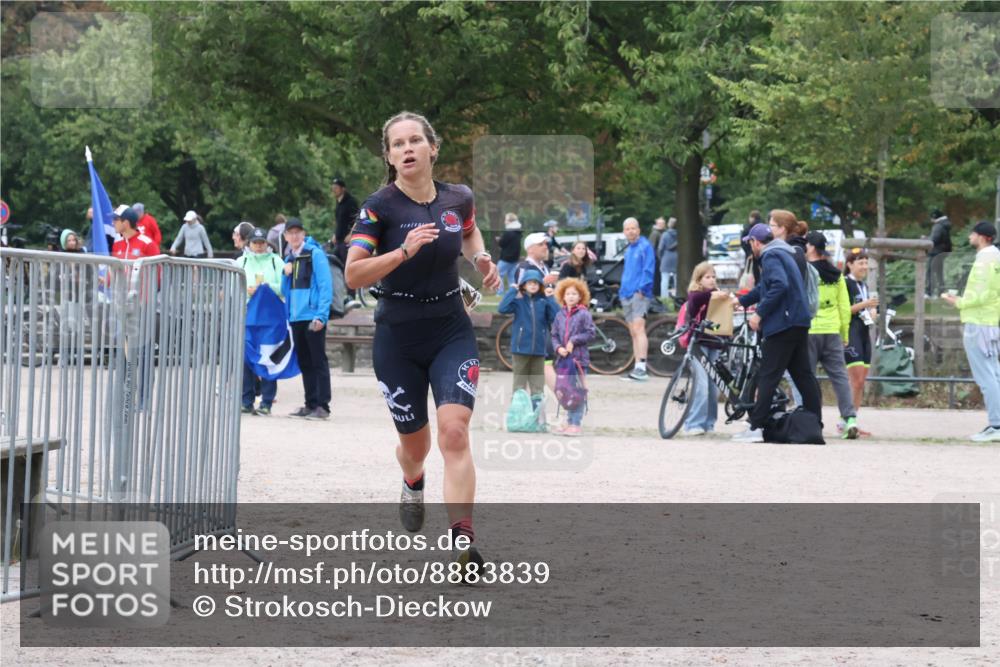 14.09.2025 - Stadtparktriathlon Strokosch-Dieckow http://msf.ph/oto/8883839 14.09.2025 10:18:58 Ziel 454 meine-sportfotos.de
