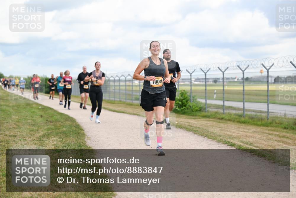 14.09.2025 - Airport Race Dr. Thomas Lammeyer http://msf.ph/oto/8883847 14.09.2025 12:38:07 Laufen 1004 meine-sportfotos.de