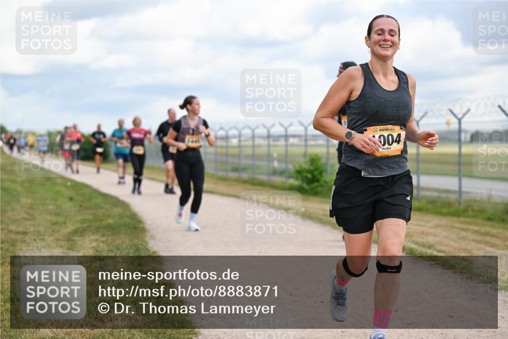 14.09.2025 - Airport Race Dr. Thomas Lammeyer http://msf.ph/oto/8883871 14.09.2025 12:38:08 Laufen 004 meine-sportfotos.de