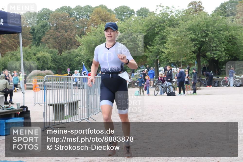 14.09.2025 - Stadtparktriathlon Strokosch-Dieckow http://msf.ph/oto/8883878 14.09.2025 10:20:01 Ziel 442, 469 meine-sportfotos.de
