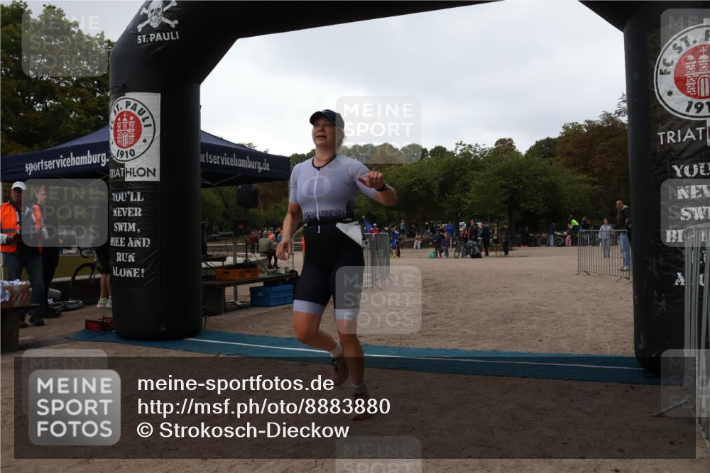14.09.2025 - Stadtparktriathlon Strokosch-Dieckow http://msf.ph/oto/8883880 14.09.2025 10:20:02 Ziel 442, 469 meine-sportfotos.de