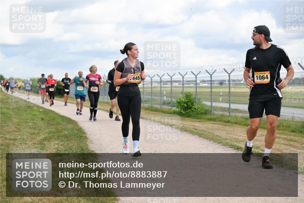 14.09.2025 - Airport Race Dr. Thomas Lammeyer http://msf.ph/oto/8883887 14.09.2025 12:38:10 Laufen 1429, 2069, 445, 1064 meine-sportfotos.de