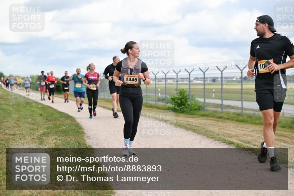 14.09.2025 - Airport Race Dr. Thomas Lammeyer http://msf.ph/oto/8883893 14.09.2025 12:38:10 Laufen 2069, 1445, 10 meine-sportfotos.de