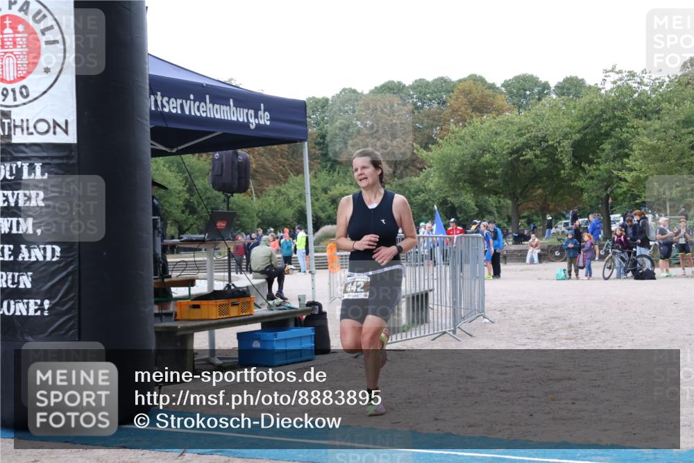 14.09.2025 - Stadtparktriathlon Strokosch-Dieckow http://msf.ph/oto/8883895 14.09.2025 10:20:07 Ziel 442, 469 meine-sportfotos.de