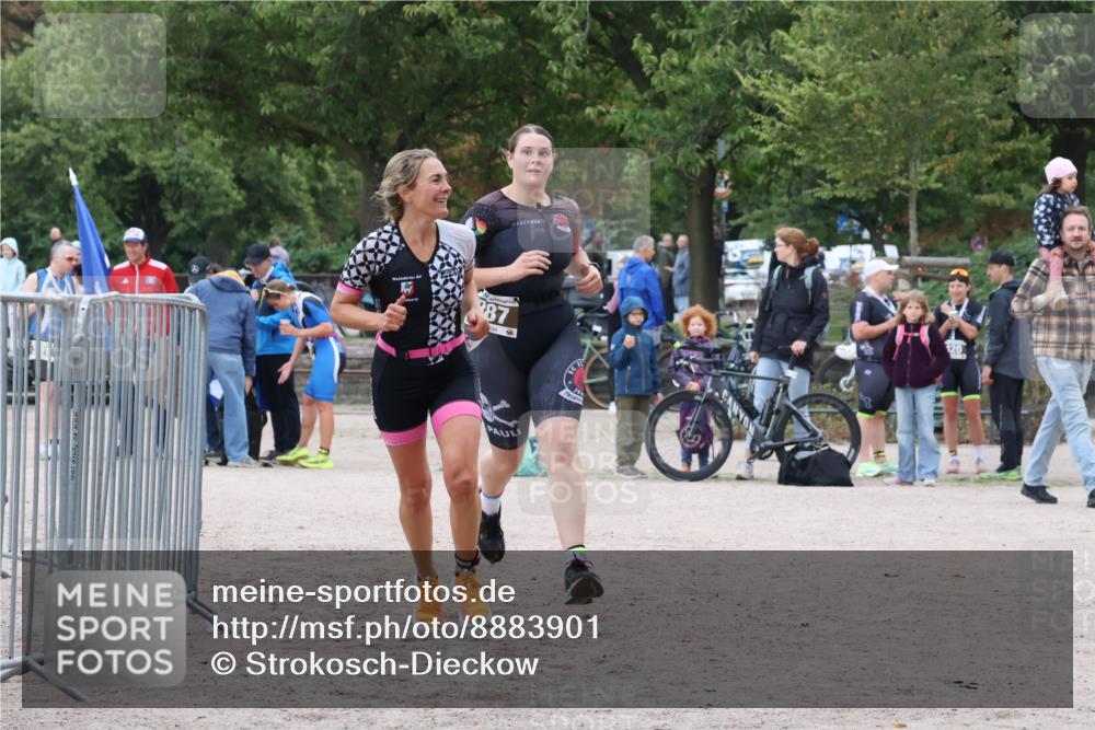14.09.2025 - Stadtparktriathlon Strokosch-Dieckow http://msf.ph/oto/8883901 14.09.2025 10:20:48 Ziel 387, 439 meine-sportfotos.de