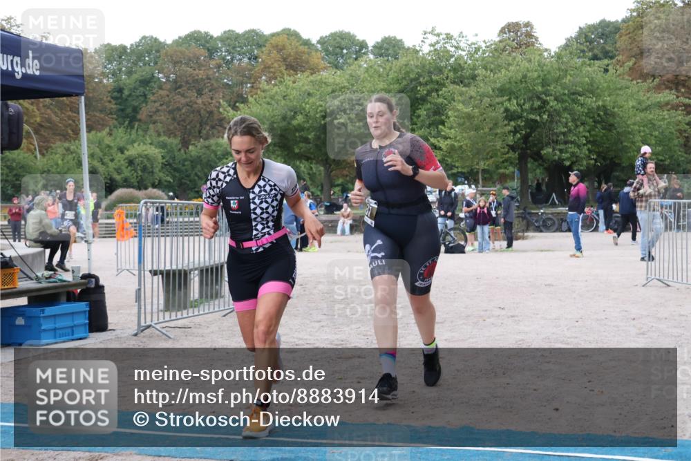 14.09.2025 - Stadtparktriathlon Strokosch-Dieckow http://msf.ph/oto/8883914 14.09.2025 10:20:50 Ziel 387, 439, 455 meine-sportfotos.de