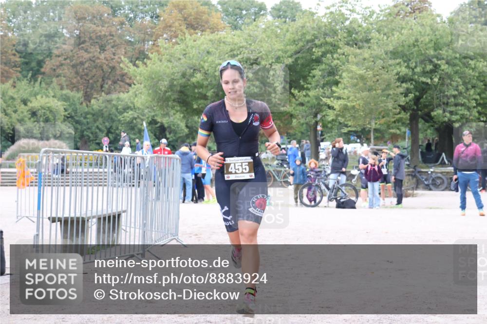 14.09.2025 - Stadtparktriathlon Strokosch-Dieckow http://msf.ph/oto/8883924 14.09.2025 10:20:55 Ziel 387, 439, 455, 475 meine-sportfotos.de