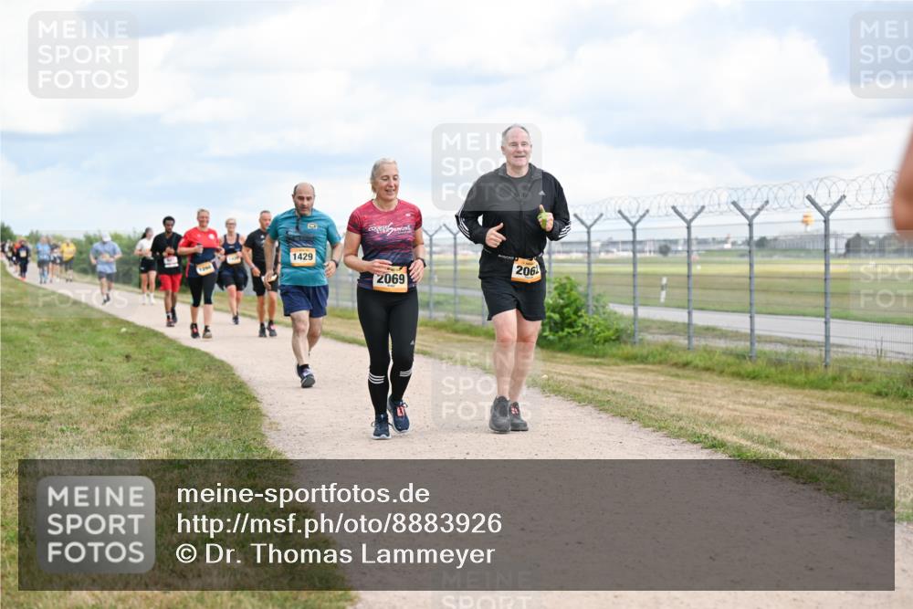 14.09.2025 - Airport Race Dr. Thomas Lammeyer http://msf.ph/oto/8883926 14.09.2025 12:38:13 Laufen 1429, 2069, 206 meine-sportfotos.de