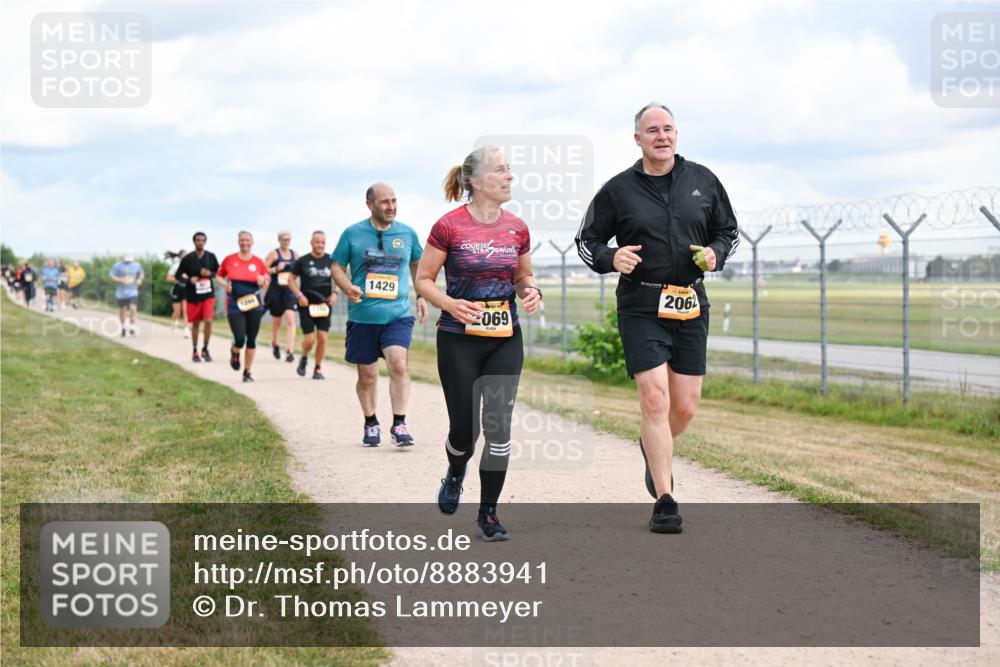 14.09.2025 - Airport Race Dr. Thomas Lammeyer http://msf.ph/oto/8883941 14.09.2025 12:38:14 Laufen 01, 1429, 069, 206 meine-sportfotos.de