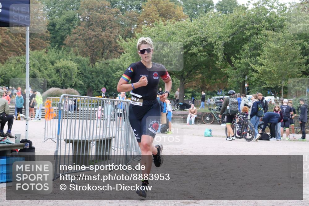 14.09.2025 - Stadtparktriathlon Strokosch-Dieckow http://msf.ph/oto/8883953 14.09.2025 10:21:21 Ziel 447 meine-sportfotos.de