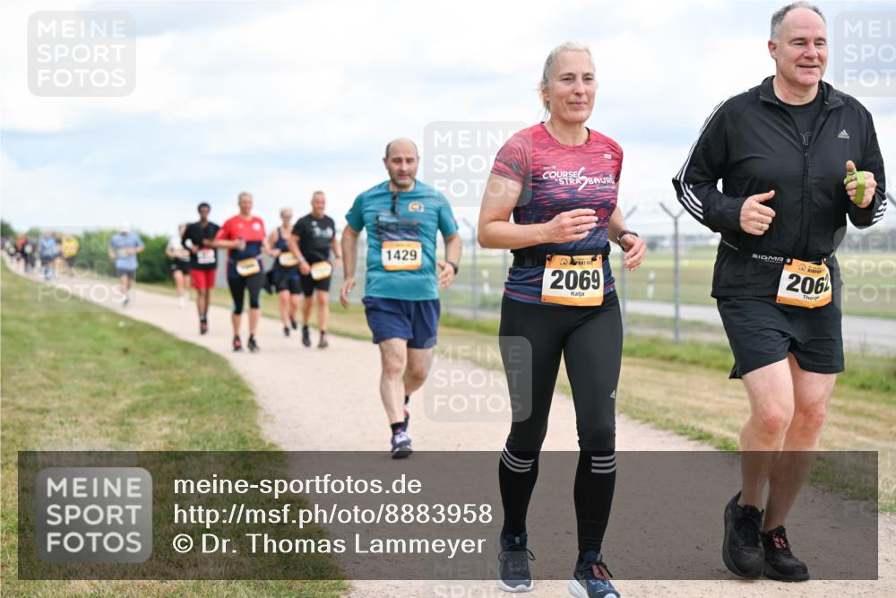 14.09.2025 - Airport Race Dr. Thomas Lammeyer http://msf.ph/oto/8883958 14.09.2025 12:38:15 Laufen 1429, 2069, 206 meine-sportfotos.de