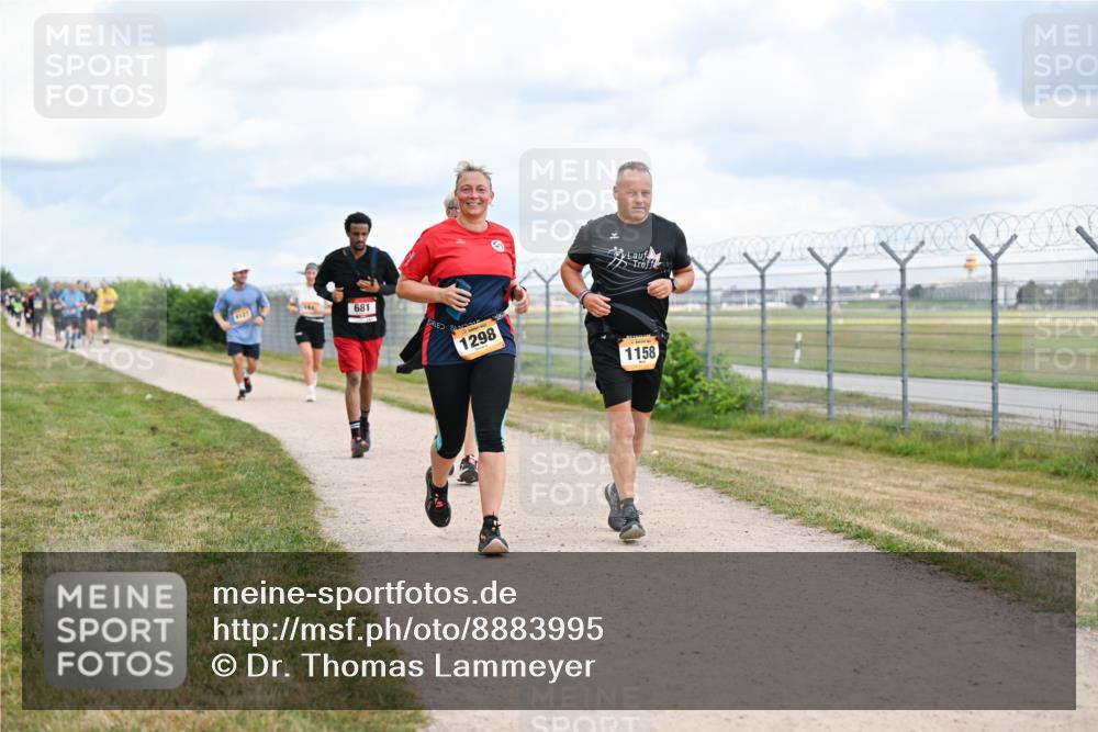 14.09.2025 - Airport Race Dr. Thomas Lammeyer http://msf.ph/oto/8883995 14.09.2025 12:38:19 Laufen 4127, 681, 1298, 1158 meine-sportfotos.de