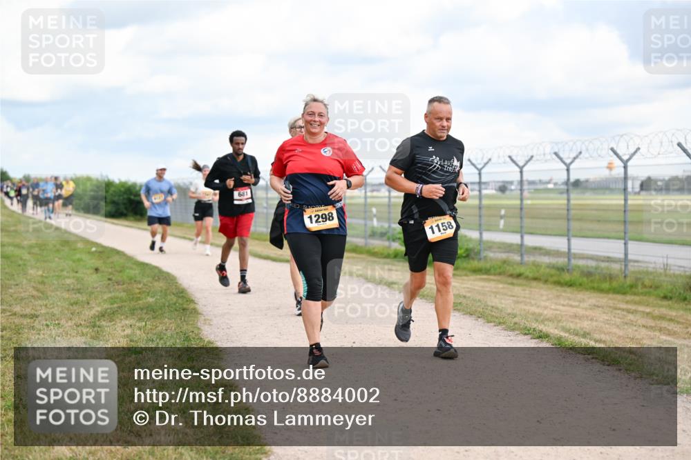14.09.2025 - Airport Race Dr. Thomas Lammeyer http://msf.ph/oto/8884002 14.09.2025 12:38:19 Laufen 681, 10, 1298, 1158 meine-sportfotos.de