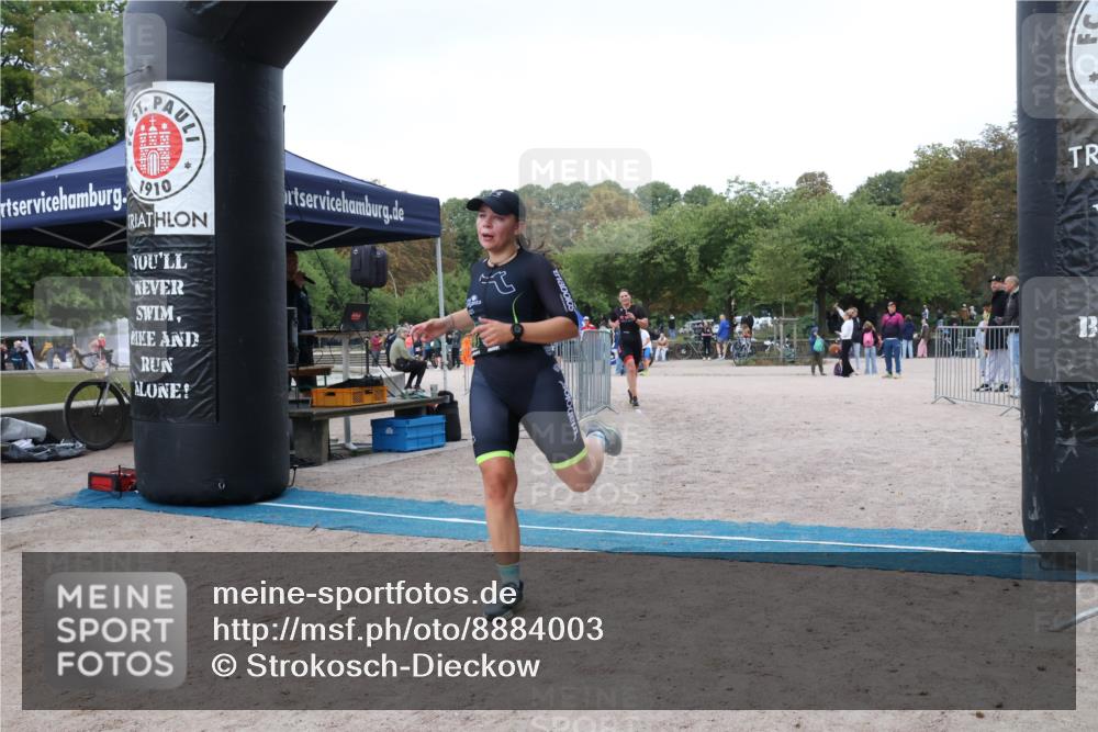 14.09.2025 - Stadtparktriathlon Strokosch-Dieckow http://msf.ph/oto/8884003 14.09.2025 10:21:58 Ziel 472, 483, 495 meine-sportfotos.de