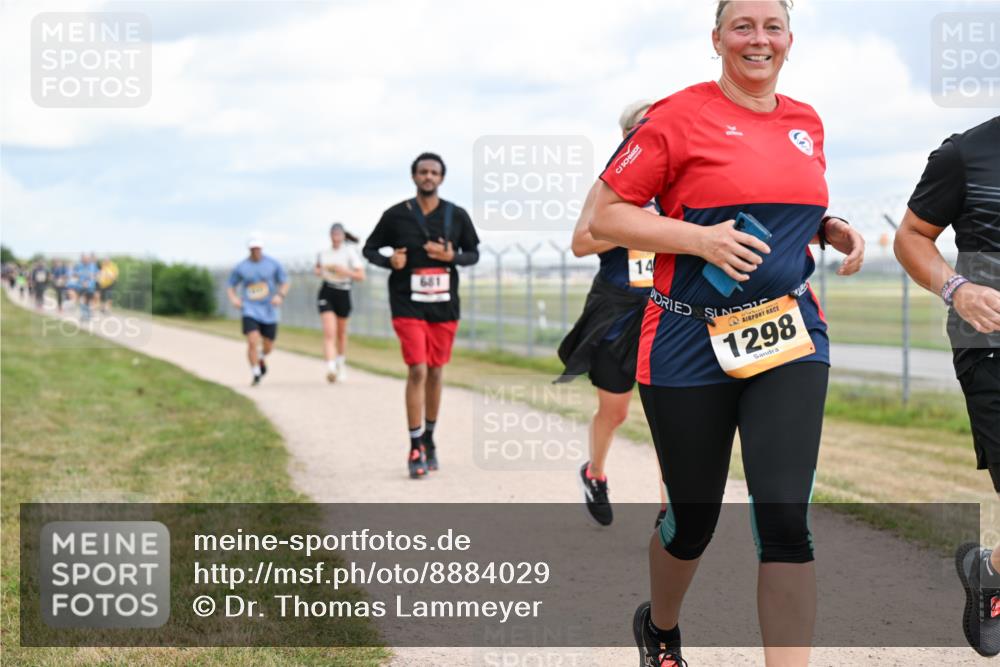 14.09.2025 - Airport Race Dr. Thomas Lammeyer http://msf.ph/oto/8884029 14.09.2025 12:38:21 Laufen 14, 1298 meine-sportfotos.de