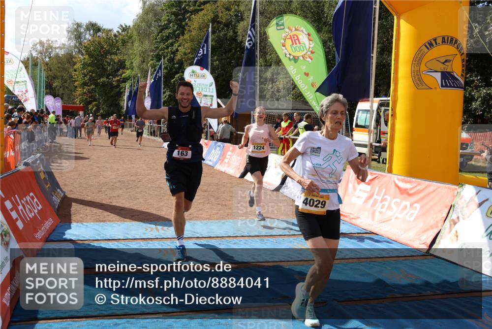 14.09.2025 - Airport Race Strokosch-Dieckow http://msf.ph/oto/8884041 14.09.2025 12:47:25 Ziel 163, 580, 1041, 1092, 1224, 1333, 1874, 1925, 4029, 4119, 4123 meine-sportfotos.de