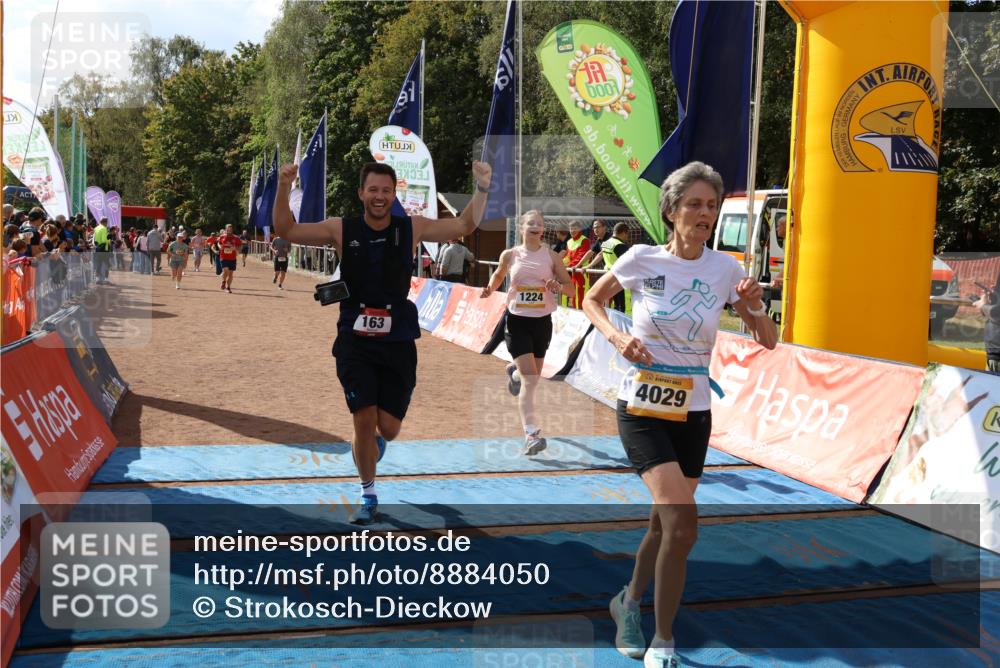14.09.2025 - Airport Race Strokosch-Dieckow http://msf.ph/oto/8884050 14.09.2025 12:47:25 Ziel 163, 580, 1041, 1092, 1224, 1333, 1874, 1925, 4029, 4119, 4123 meine-sportfotos.de