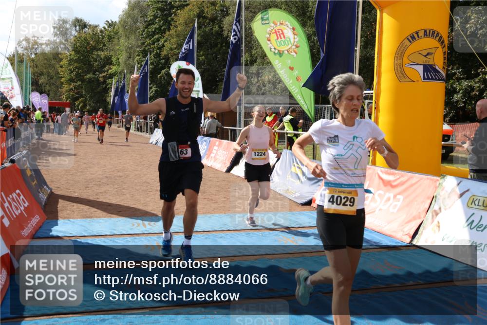 14.09.2025 - Airport Race Strokosch-Dieckow http://msf.ph/oto/8884066 14.09.2025 12:47:25 Ziel 163, 580, 1041, 1092, 1224, 1333, 1874, 1925, 4029, 4119, 4123 meine-sportfotos.de