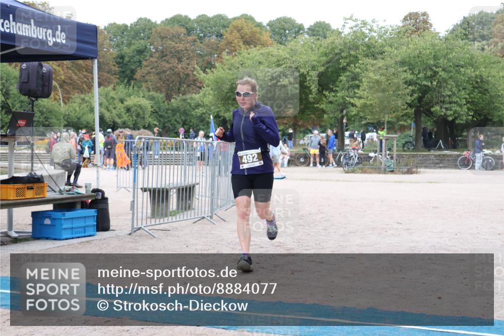 14.09.2025 - Stadtparktriathlon Strokosch-Dieckow http://msf.ph/oto/8884077 14.09.2025 10:23:03 Ziel 492 meine-sportfotos.de