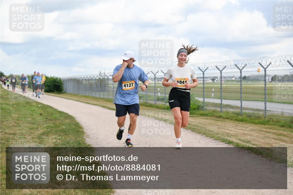14.09.2025 - Airport Race Dr. Thomas Lammeyer http://msf.ph/oto/8884081 14.09.2025 12:38:25 Laufen 4127, 1841 meine-sportfotos.de