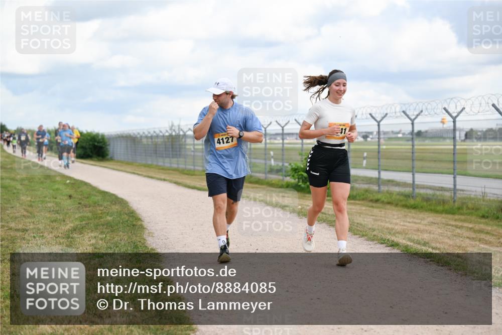 14.09.2025 - Airport Race Dr. Thomas Lammeyer http://msf.ph/oto/8884085 14.09.2025 12:38:26 Laufen 4127, 11 meine-sportfotos.de