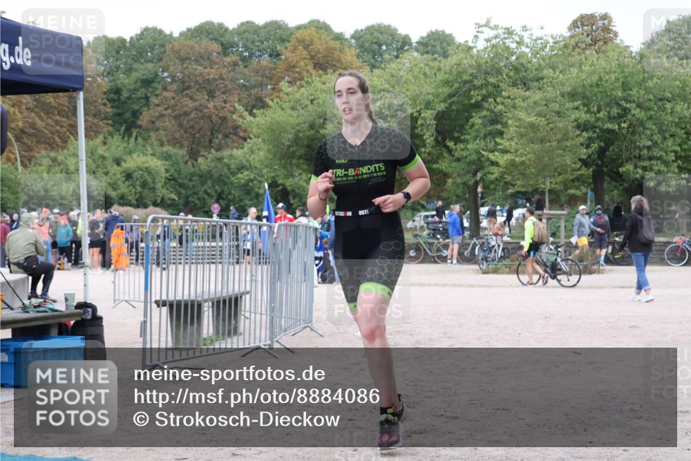 14.09.2025 - Stadtparktriathlon Strokosch-Dieckow http://msf.ph/oto/8884086 14.09.2025 10:23:21 Ziel 488 meine-sportfotos.de