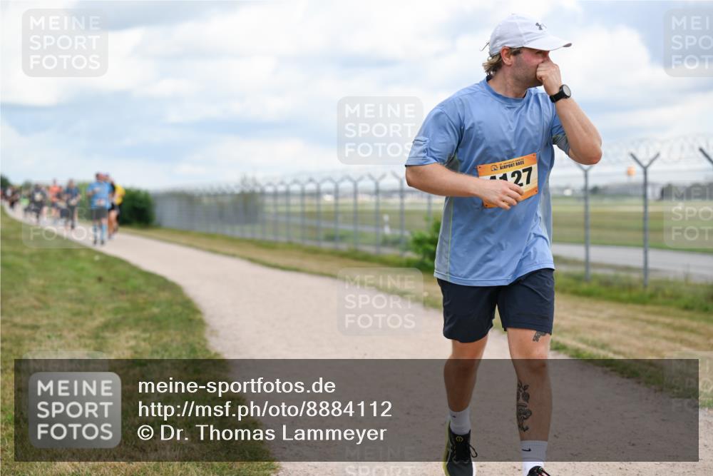 14.09.2025 - Airport Race Dr. Thomas Lammeyer http://msf.ph/oto/8884112 14.09.2025 12:38:27 Laufen 27 meine-sportfotos.de