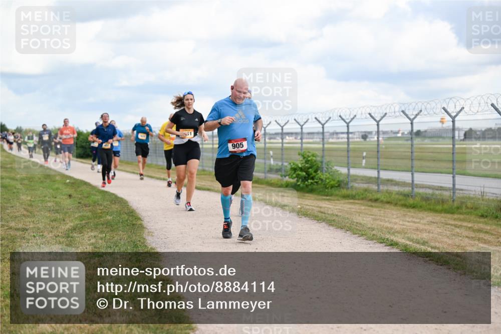 14.09.2025 - Airport Race Dr. Thomas Lammeyer http://msf.ph/oto/8884114 14.09.2025 12:38:37 Laufen 905 meine-sportfotos.de