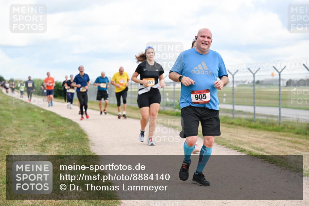 14.09.2025 - Airport Race Dr. Thomas Lammeyer http://msf.ph/oto/8884140 14.09.2025 12:38:39 Laufen 905 meine-sportfotos.de