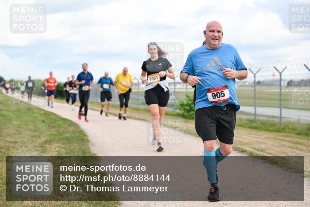 14.09.2025 - Airport Race Dr. Thomas Lammeyer http://msf.ph/oto/8884144 14.09.2025 12:38:39 Laufen 1951, 905 meine-sportfotos.de