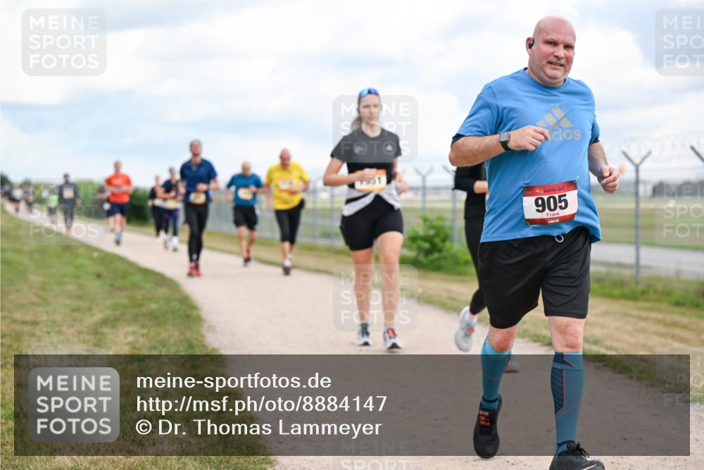 14.09.2025 - Airport Race Dr. Thomas Lammeyer http://msf.ph/oto/8884147 14.09.2025 12:38:39 Laufen 905 meine-sportfotos.de