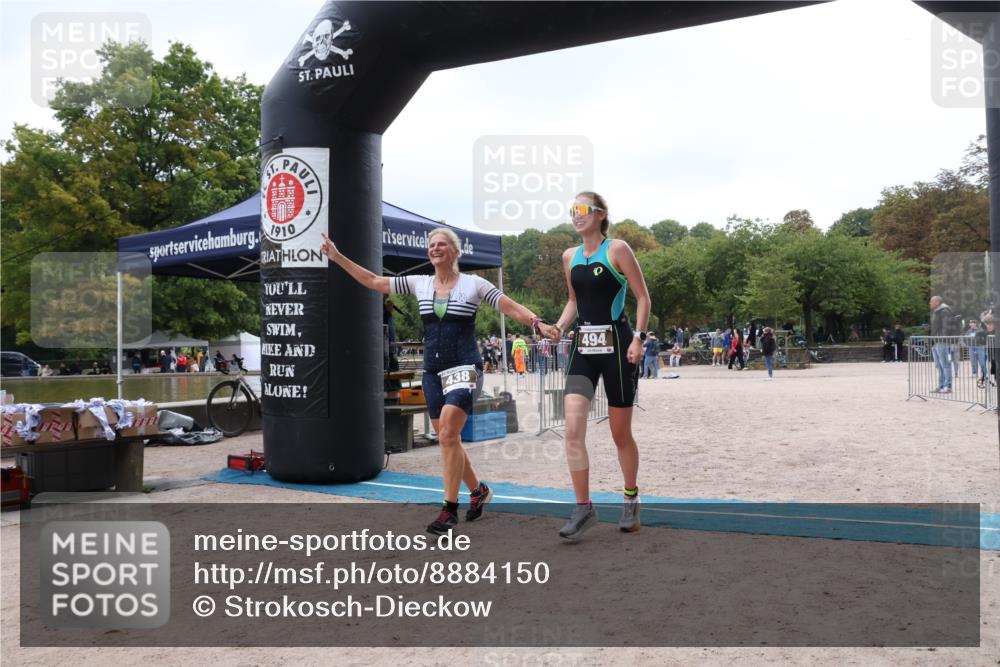 14.09.2025 - Stadtparktriathlon Strokosch-Dieckow http://msf.ph/oto/8884150 14.09.2025 10:26:26 Ziel 438, 494 meine-sportfotos.de