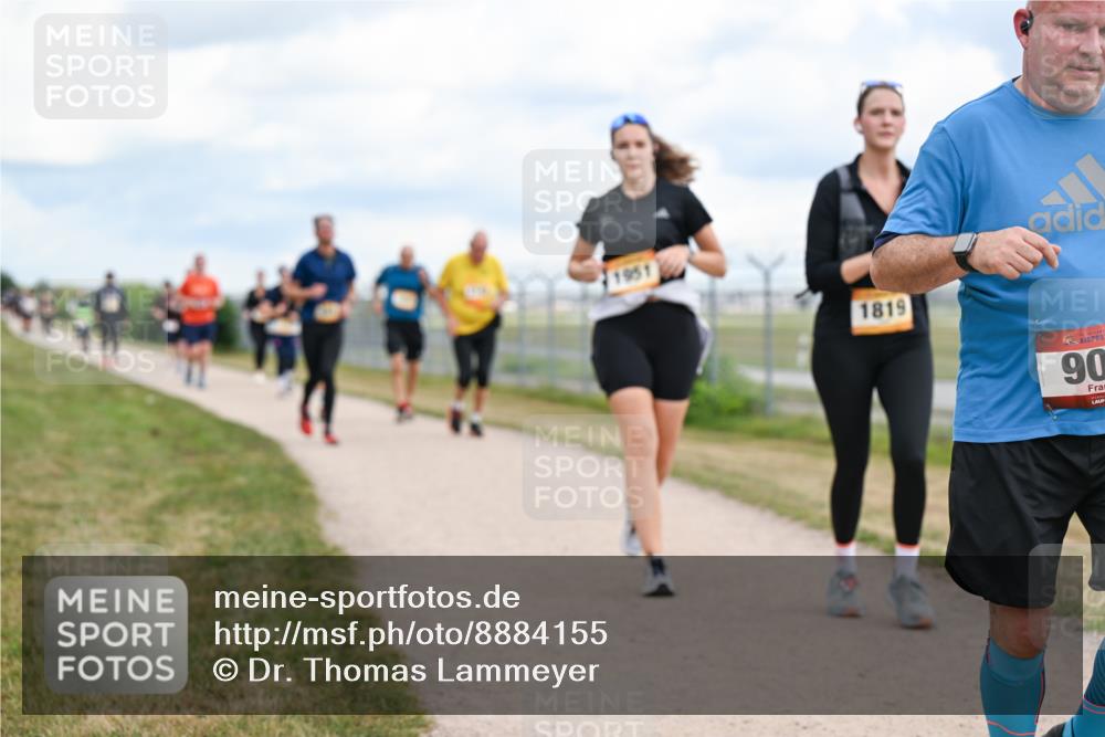 14.09.2025 - Airport Race Dr. Thomas Lammeyer http://msf.ph/oto/8884155 14.09.2025 12:38:40 Laufen 1951, 1819, 90 meine-sportfotos.de