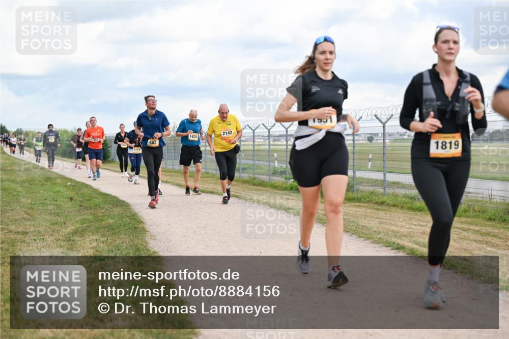 14.09.2025 - Airport Race Dr. Thomas Lammeyer http://msf.ph/oto/8884156 14.09.2025 12:38:40 Laufen 482, 1719, 1820, 2142, 1819 meine-sportfotos.de