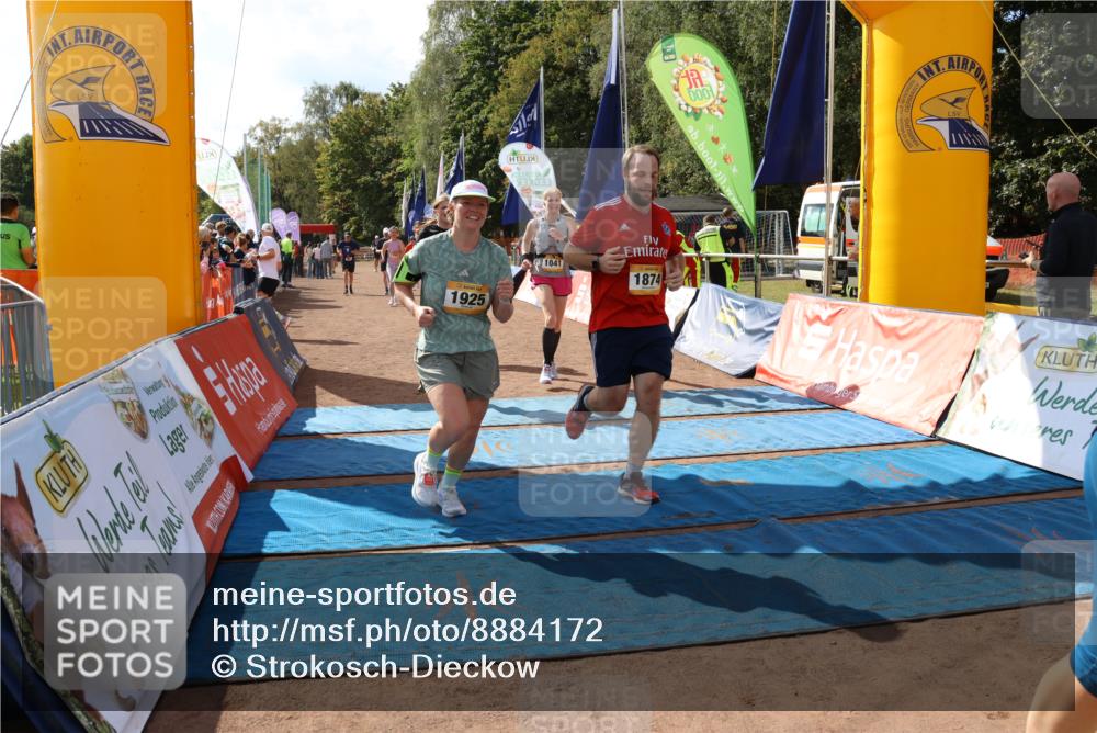 14.09.2025 - Airport Race Strokosch-Dieckow http://msf.ph/oto/8884172 14.09.2025 12:47:33 Ziel 447, 801, 1041, 1092, 1131, 1182, 1333, 1777, 1874, 1925, 4119, 4123 meine-sportfotos.de