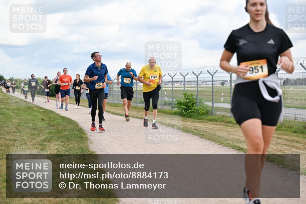 14.09.2025 - Airport Race Dr. Thomas Lammeyer http://msf.ph/oto/8884173 14.09.2025 12:38:41 Laufen 2142, 1820, 691, 482, 951 meine-sportfotos.de