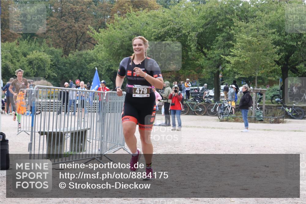 14.09.2025 - Stadtparktriathlon Strokosch-Dieckow http://msf.ph/oto/8884175 14.09.2025 10:27:03 Ziel 452, 479 meine-sportfotos.de